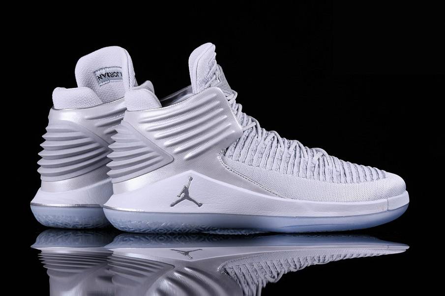 Фото № 3 с приближением к товару «‎Nike Air Jordan Xxxii Pure Platinium »