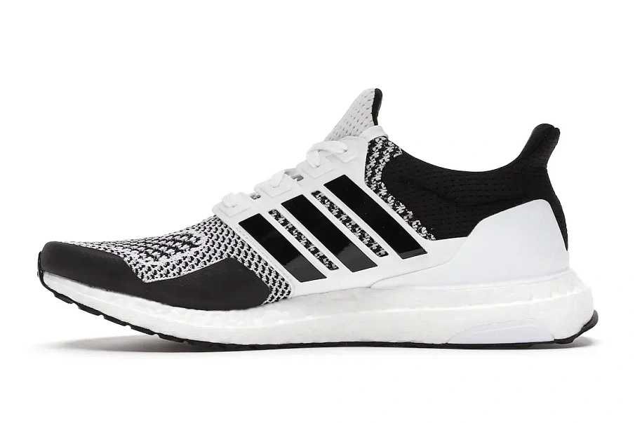 Фото № 3 с приближением к товару «‎adidas Ultra Boost 1.0 DNA Cookies and Cream»