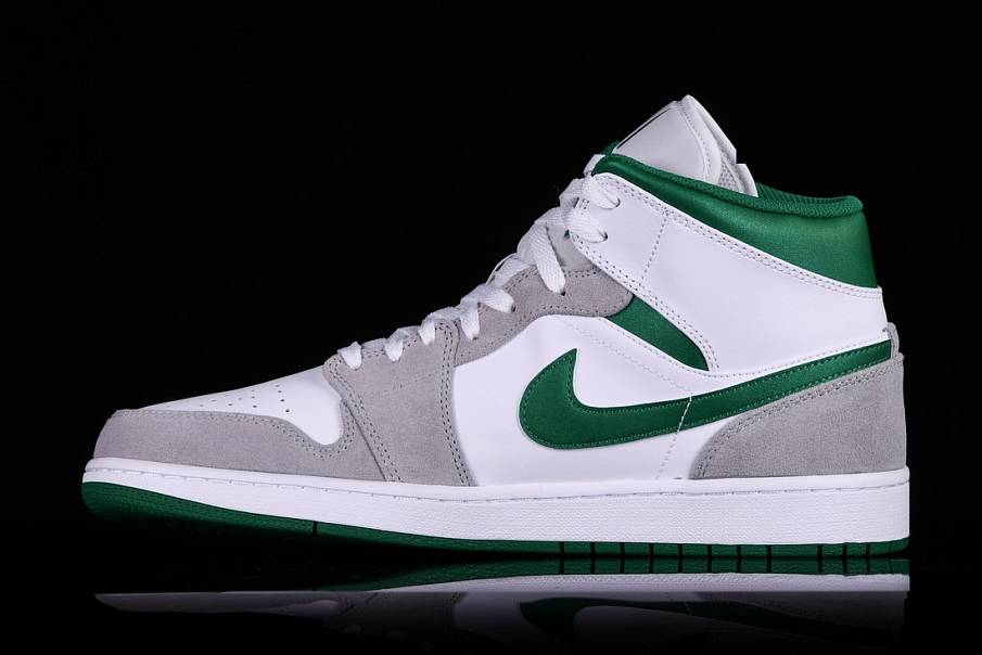 Фото № 2 с приближением к товару «‎Nike Air Jordan 1 Retro SE Pine»