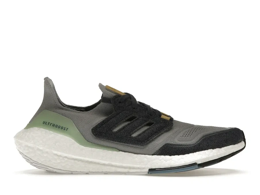 Фото № 1 с приближением к товару «‎adidas Ultra Boost 22 Halo Silver»