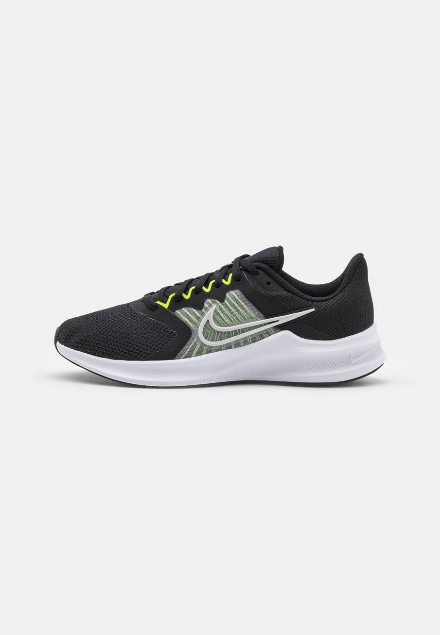 Фото № 1 с приближением к товару «‎Nike Downshifter »