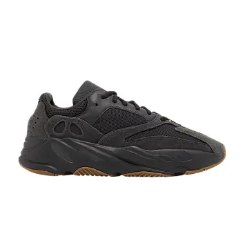 adidas Yeezy Boost 700 Utility Black 2023 - 1