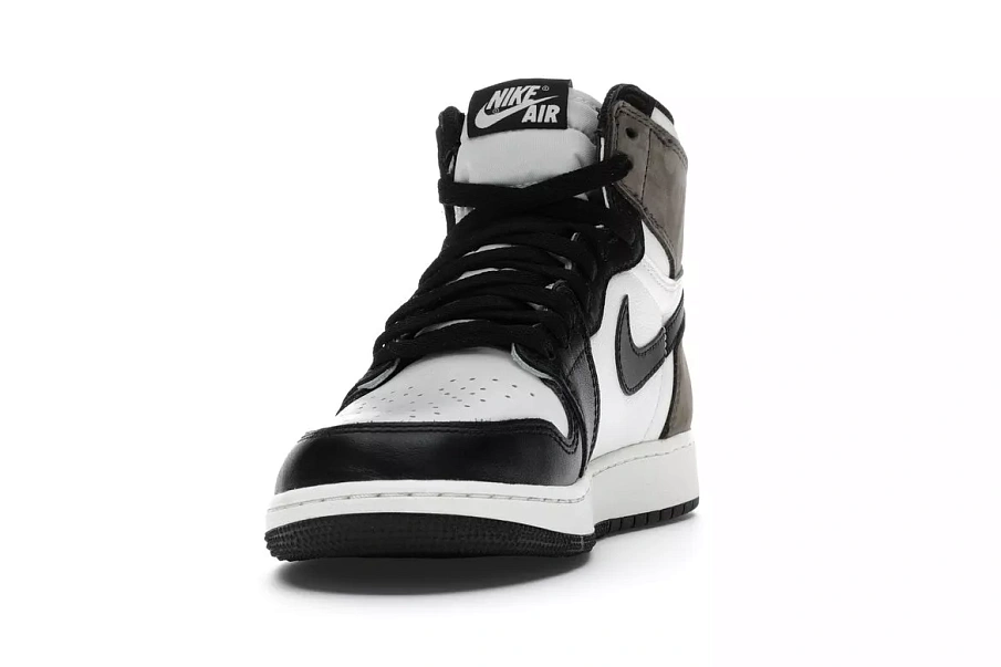 Фото № 5 с приближением к товару «‎Jordan 1 Retro High Dark Mocha »