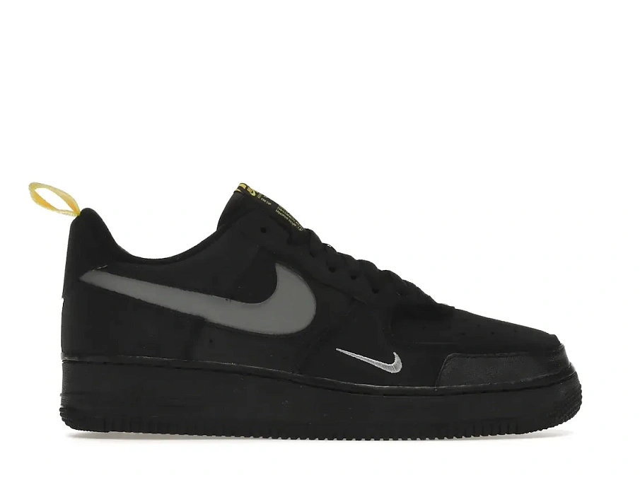 Фото № 1 с приближением к товару «‎Nike Air Force 1 Low Cut Out Swoosh Black»