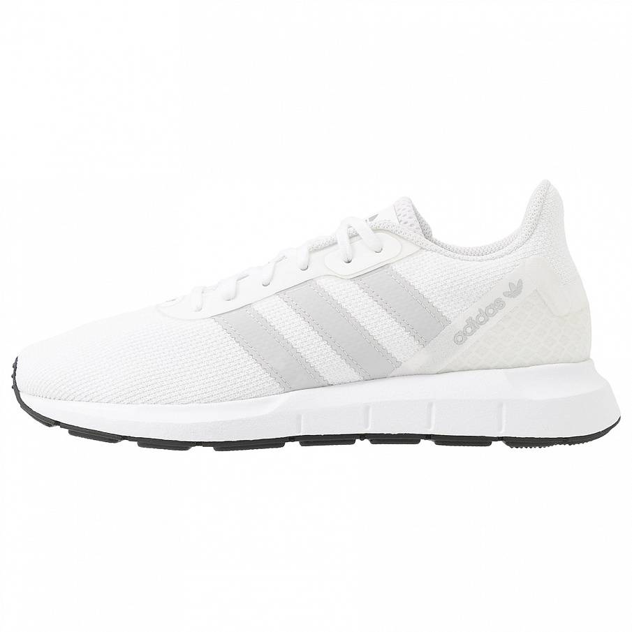 Фото № 2 с приближением к товару «‎Adidas Swift »