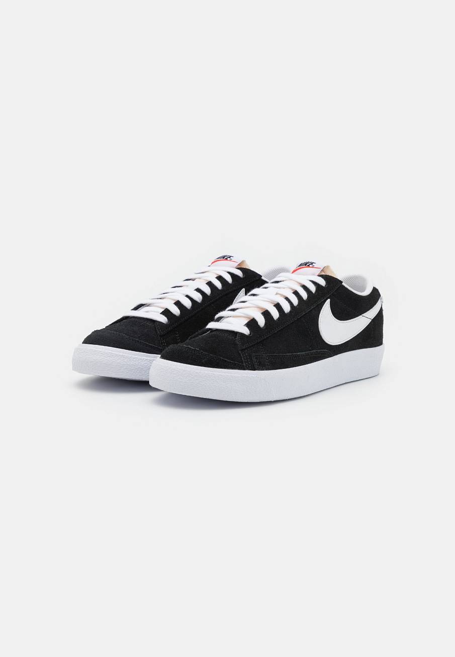 Фото № 3 с приближением к товару «‎Nike Blazer ’77 »