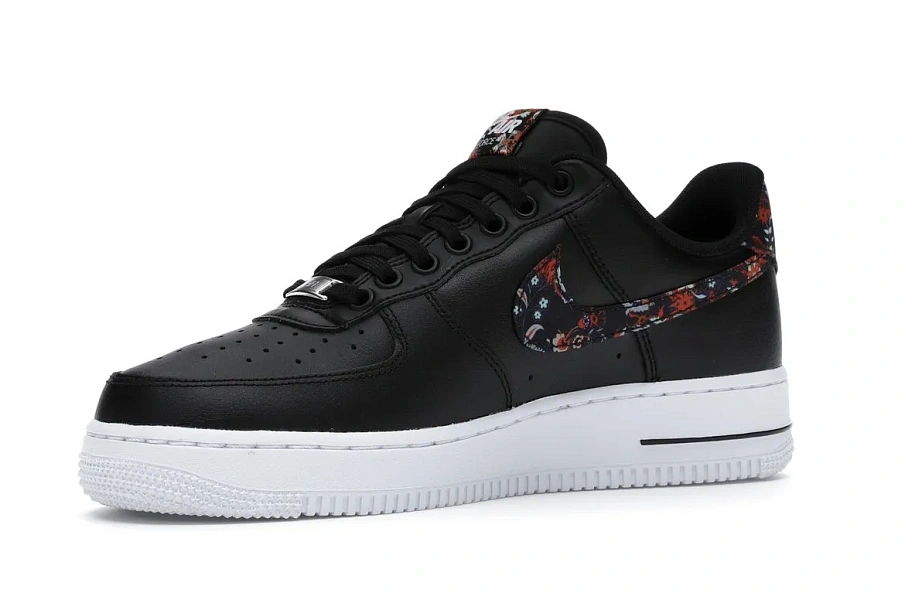 Фото № 3 с приближением к товару «‎Nike Air Force 1 Low Black Floral»