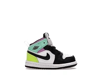 Фото № 1 с приближением к товару «‎Jordan 1 Mid»