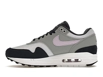Фото № 3 с приближением к товару «‎Nike Air Max 1»