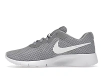 Фото № 3 с приближением к товару «‎Nike Tanjun»