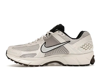 Nike Zoom Vomero 5 - 3