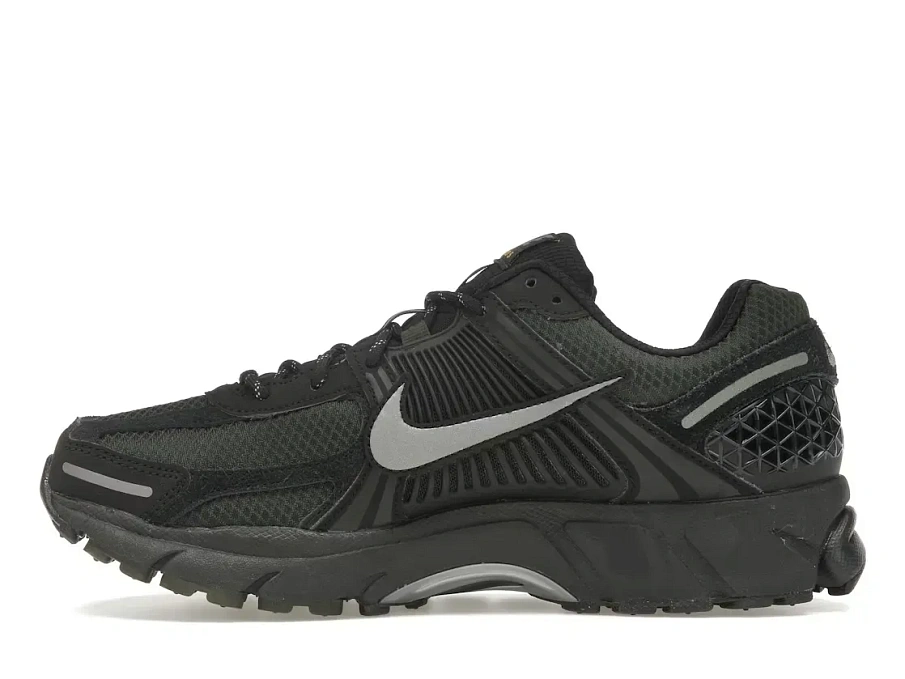 Фото № 3 с приближением к товару «‎Nike Zoom Vomero 5»