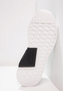 Фото № 5 с приближением к товару «‎Adidas Nmd_r2 »