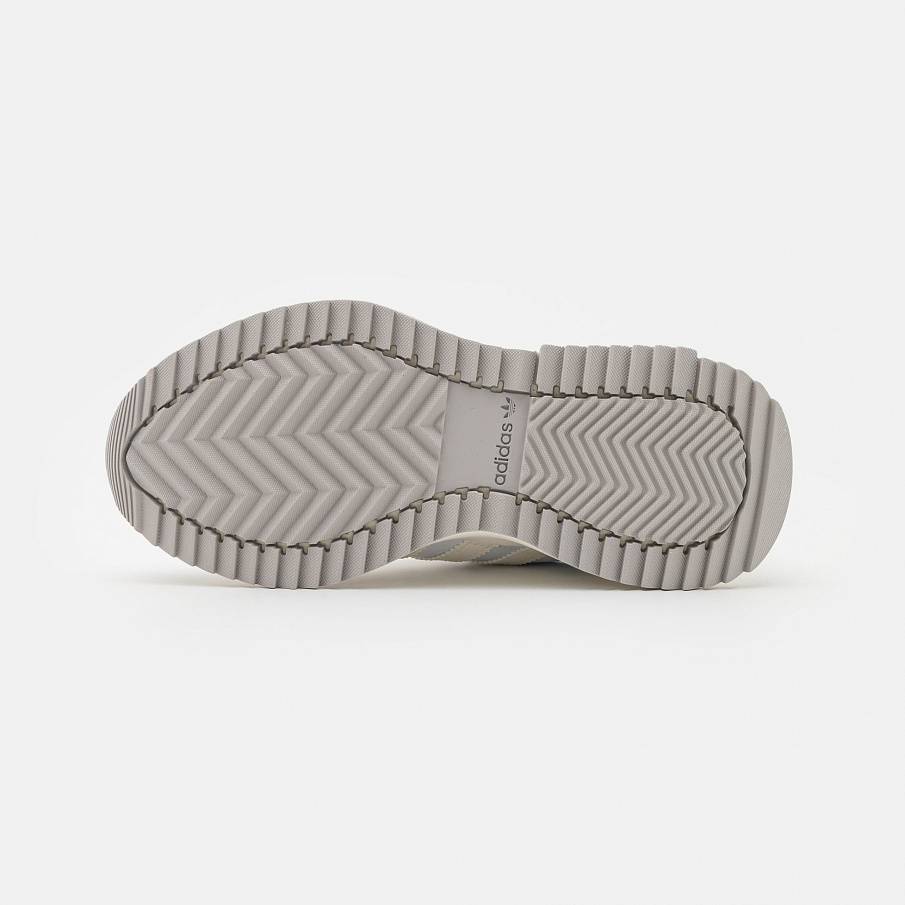 Фото № 5 с приближением к товару «‎Adidas Retropy F2 »