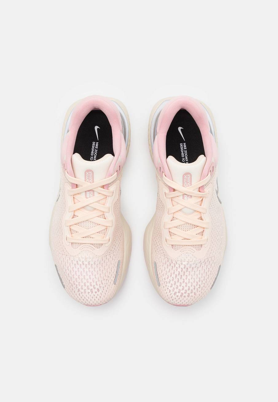 Фото № 4 с приближением к товару «‎Nike Zoomx Invincible Run Fk»