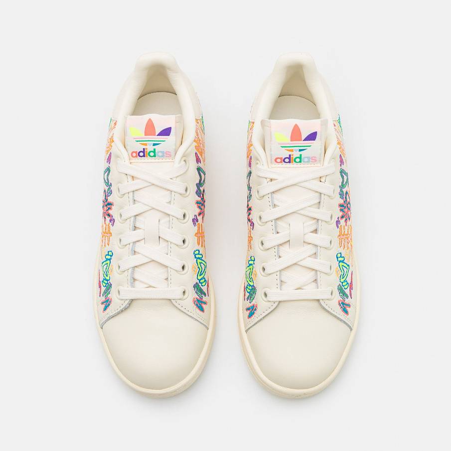 Фото № 4 с приближением к товару «‎Adidas Stan Smith Pride »