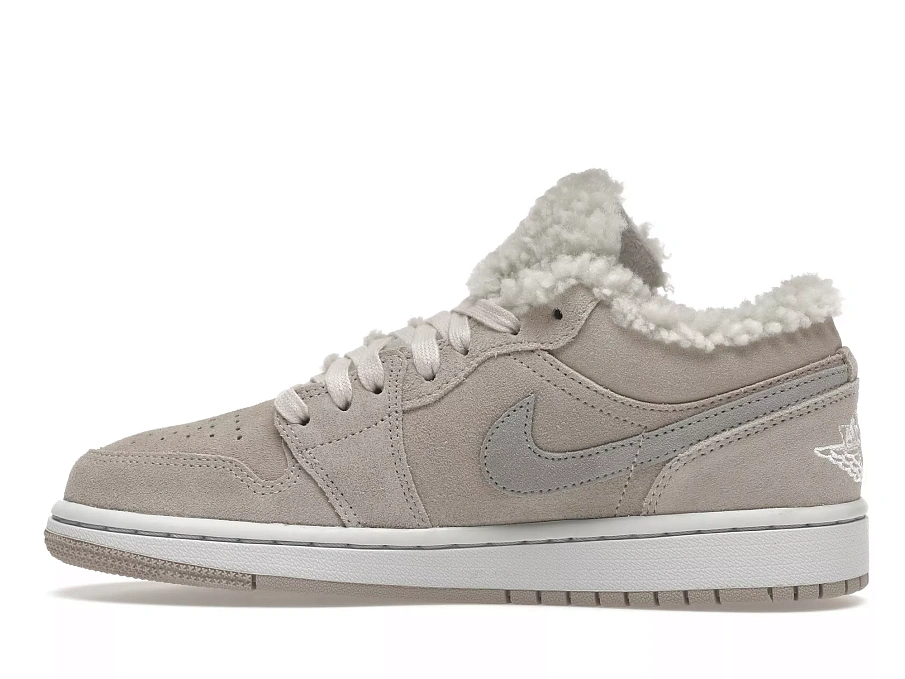 Фото № 6 с приближением к товару «‎Jordan 1 Low SE Sherpa Fleece »