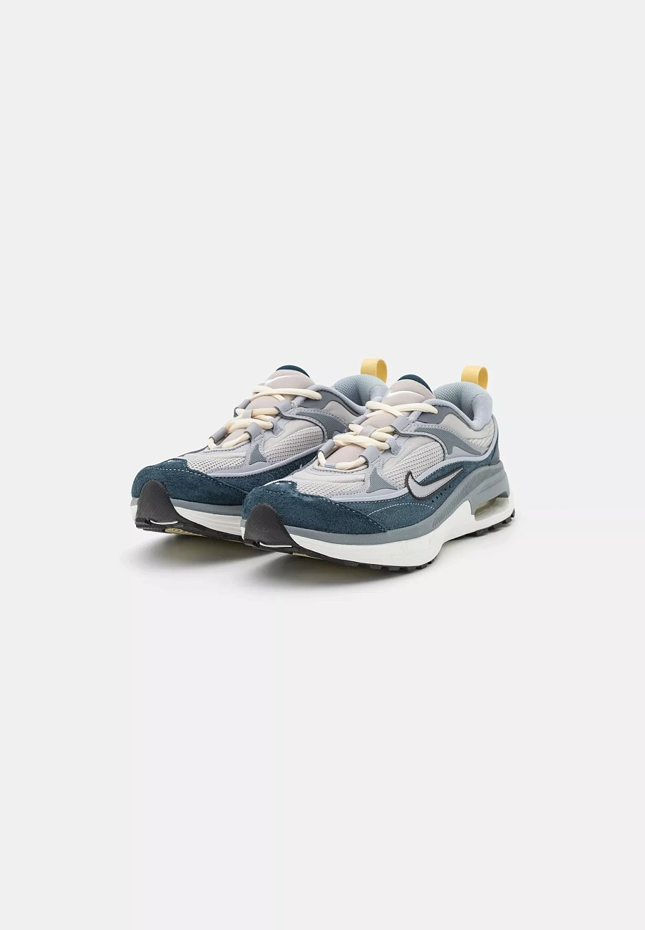 Фото № 4 с приближением к товару «‎AIR MAX BLISS»