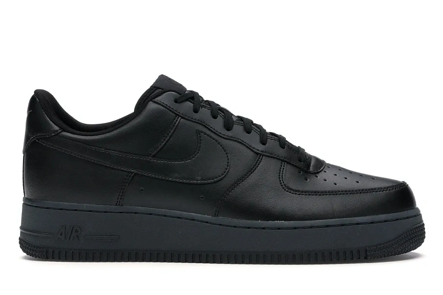Фото № 1 с приближением к товару «‎Nike Air Force 1 Flyleather Black»