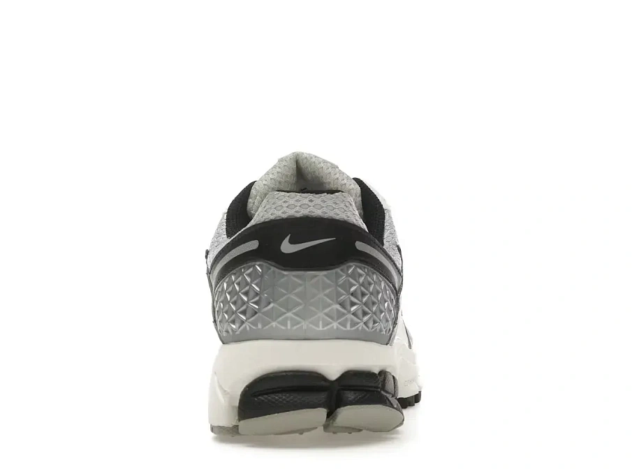 Фото № 4 с приближением к товару «‎Nike Zoom Vomero 5»