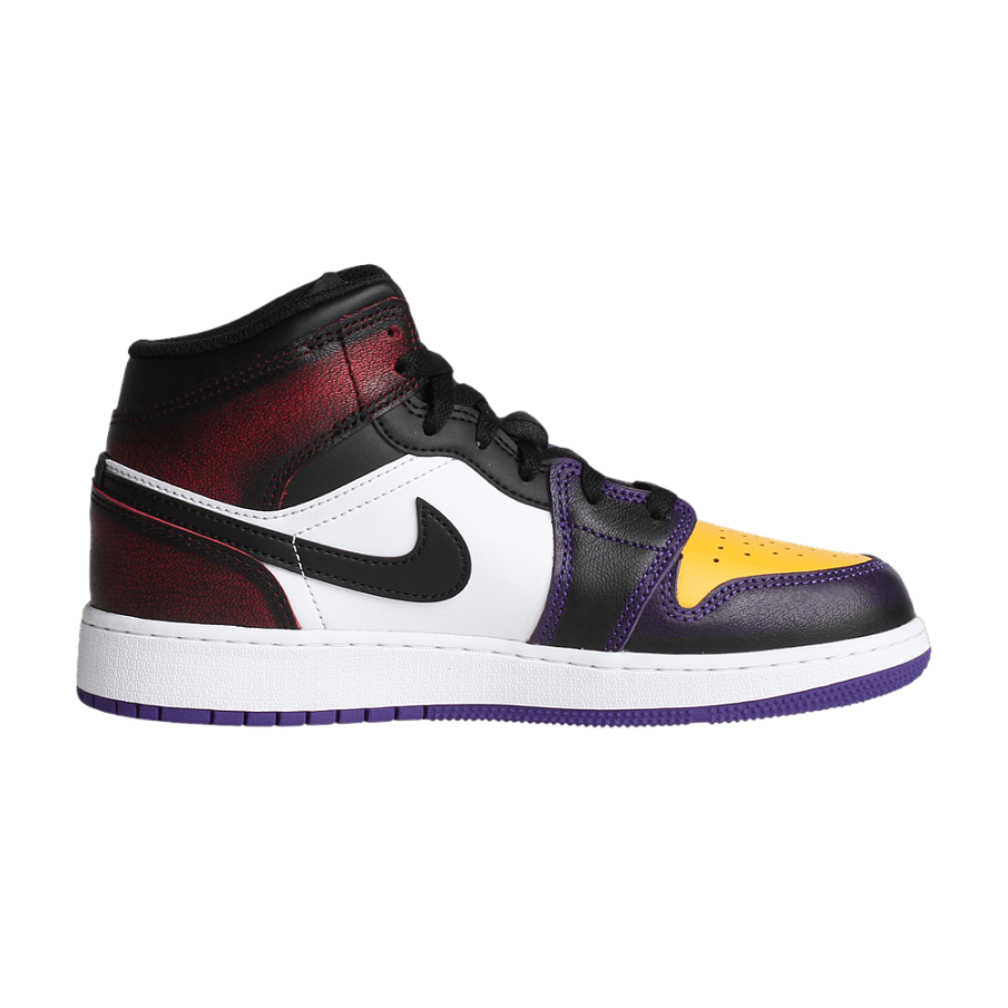 Фото № 1 с приближением к товару «‎Air Jordan 1 Mid SE GS LA to Chicago»