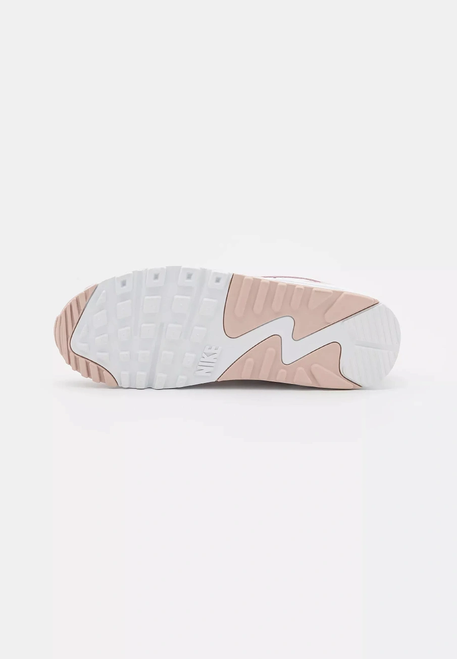 Фото № 3 с приближением к товару «‎AIR MAX 90»