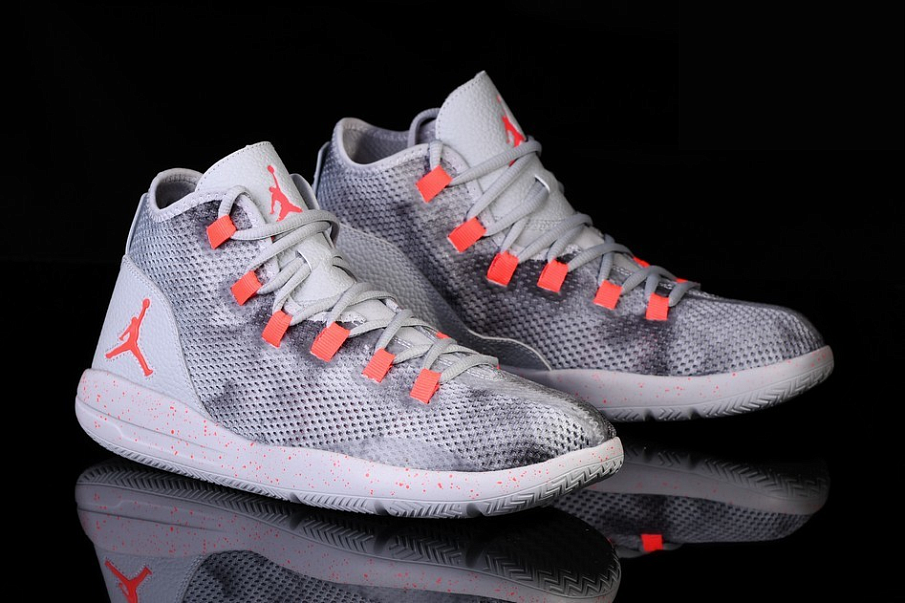 Фото № 3 с приближением к товару «‎Nike Air Jordan Reveal Premium Wolf »