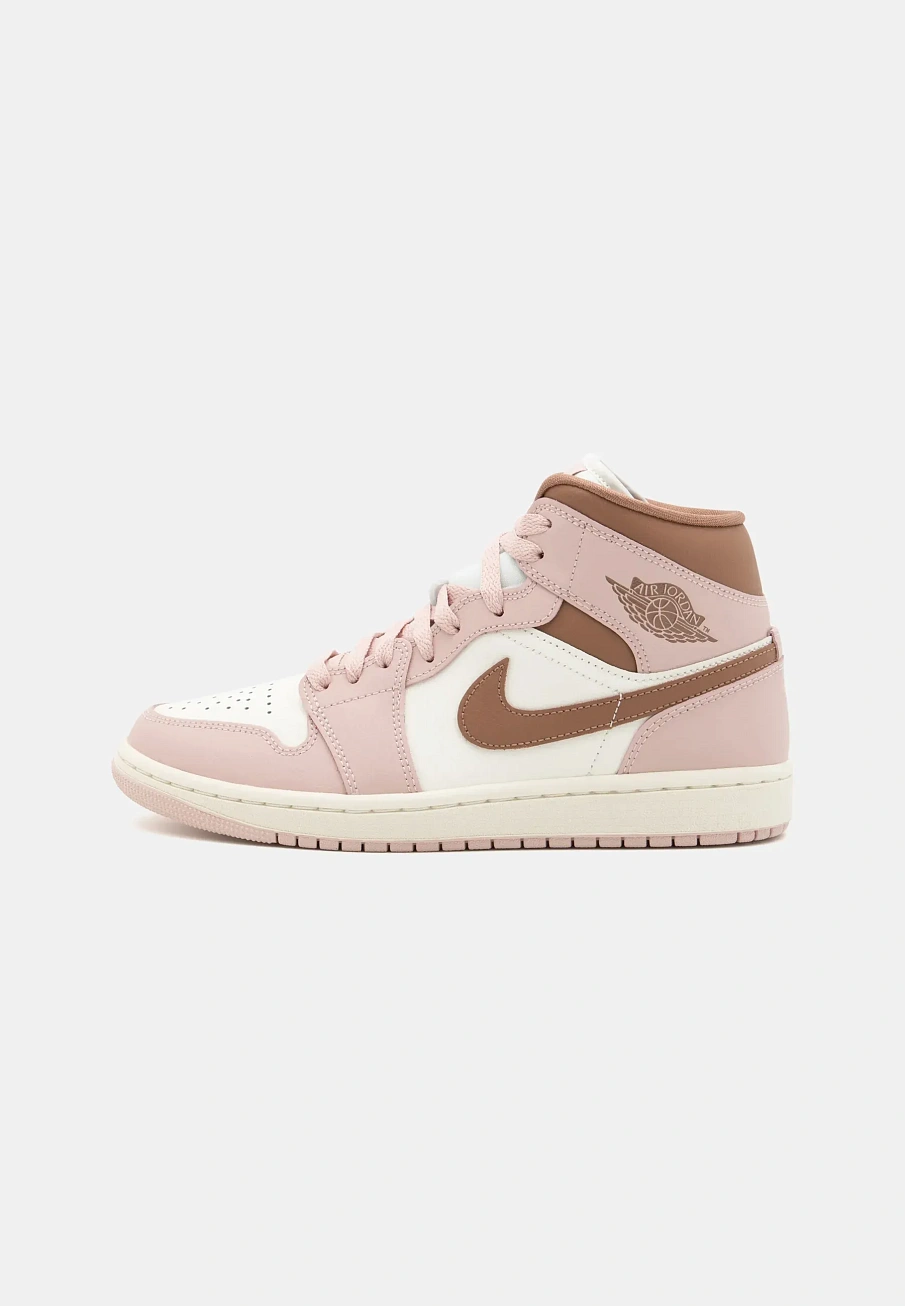 Фото № 1 с приближением к товару «‎AIR JORDAN 1 MID»