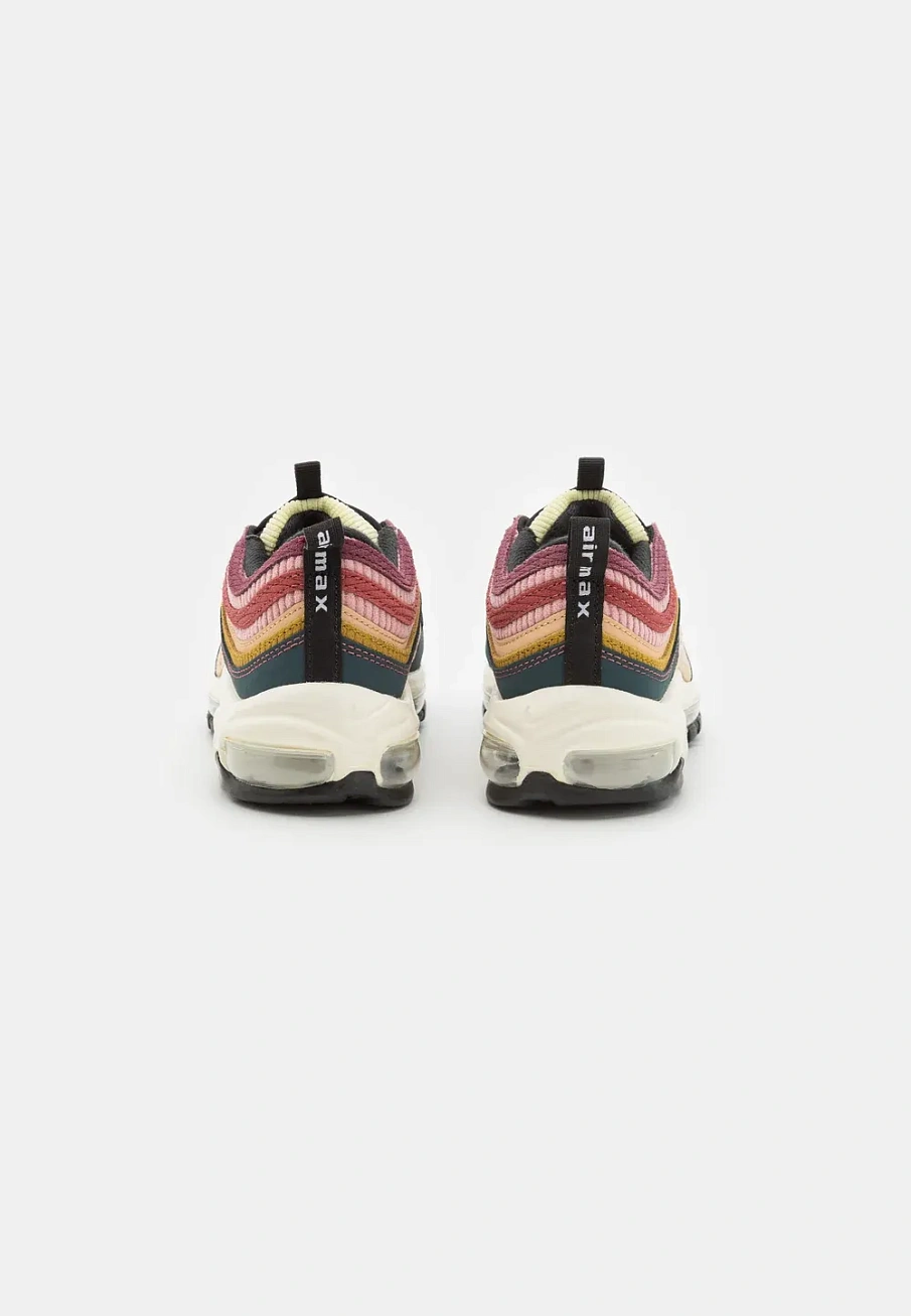 Фото № 3 с приближением к товару «‎AIR MAX 97»