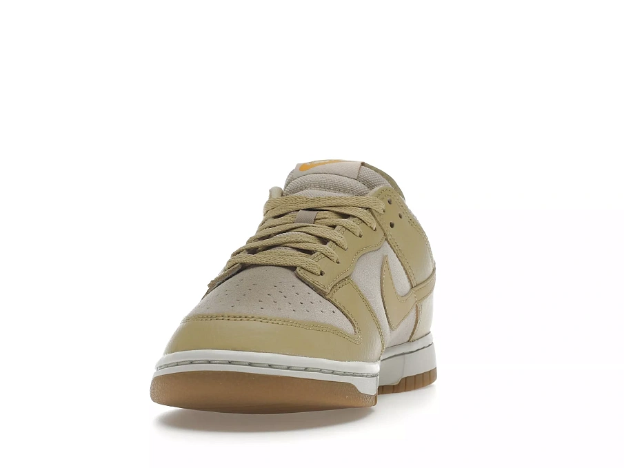 Фото № 2 с приближением к товару «‎Nike Dunk Low Khaki Suede Gum»