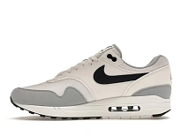 Фото № 3 с приближением к товару «‎Nike Air Max 1»