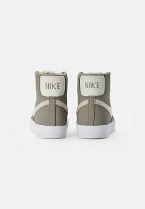 Фото № 5 с приближением к товару «‎Nike Blazer »