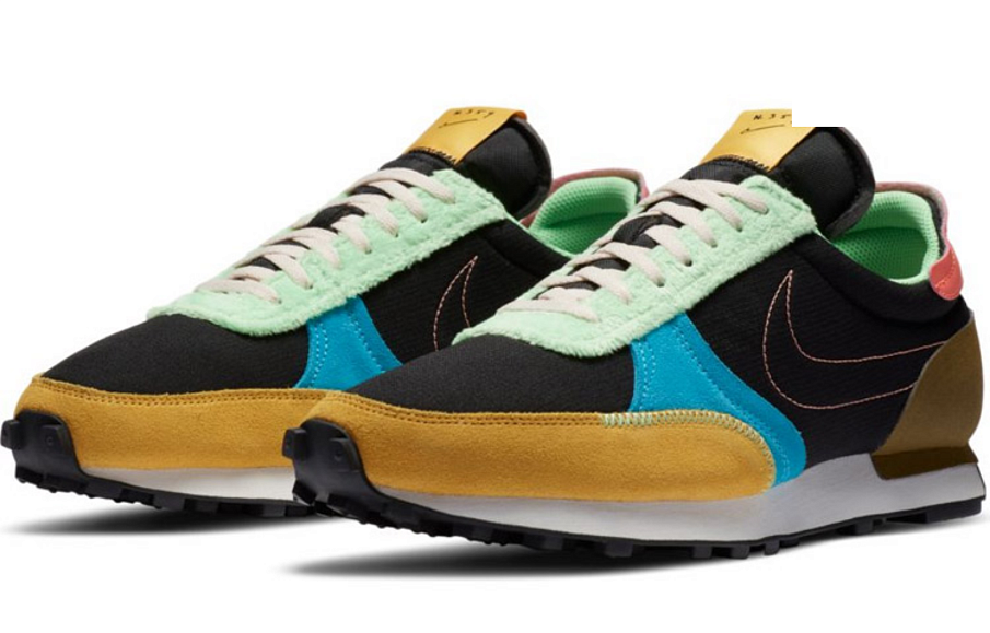 Фото № 3 с приближением к товару «‎Nike Daybreak Running Shoes Fur Pack»