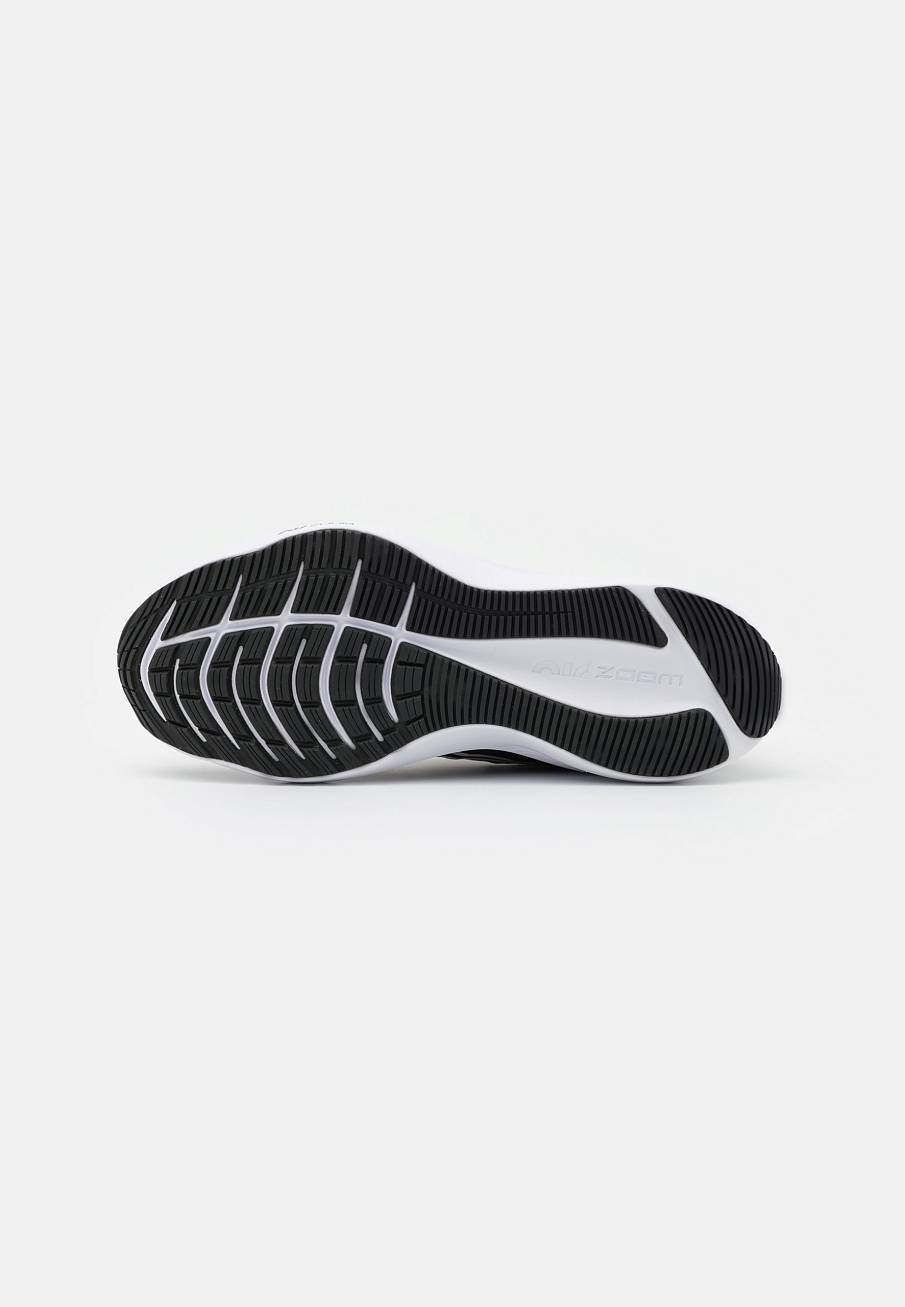 Фото № 5 с приближением к товару «‎Nike Zoom Winflo 8»