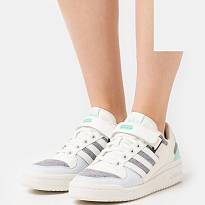 Фото № 3 с приближением к товару «‎Adidas Forum »