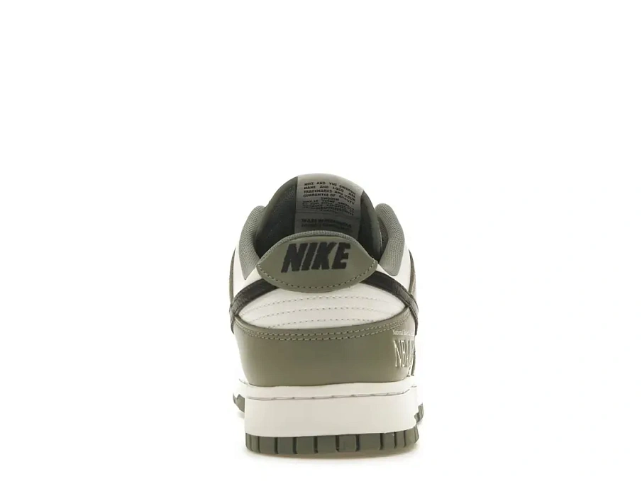Фото № 4 с приближением к товару «‎Nike Dunk Low»