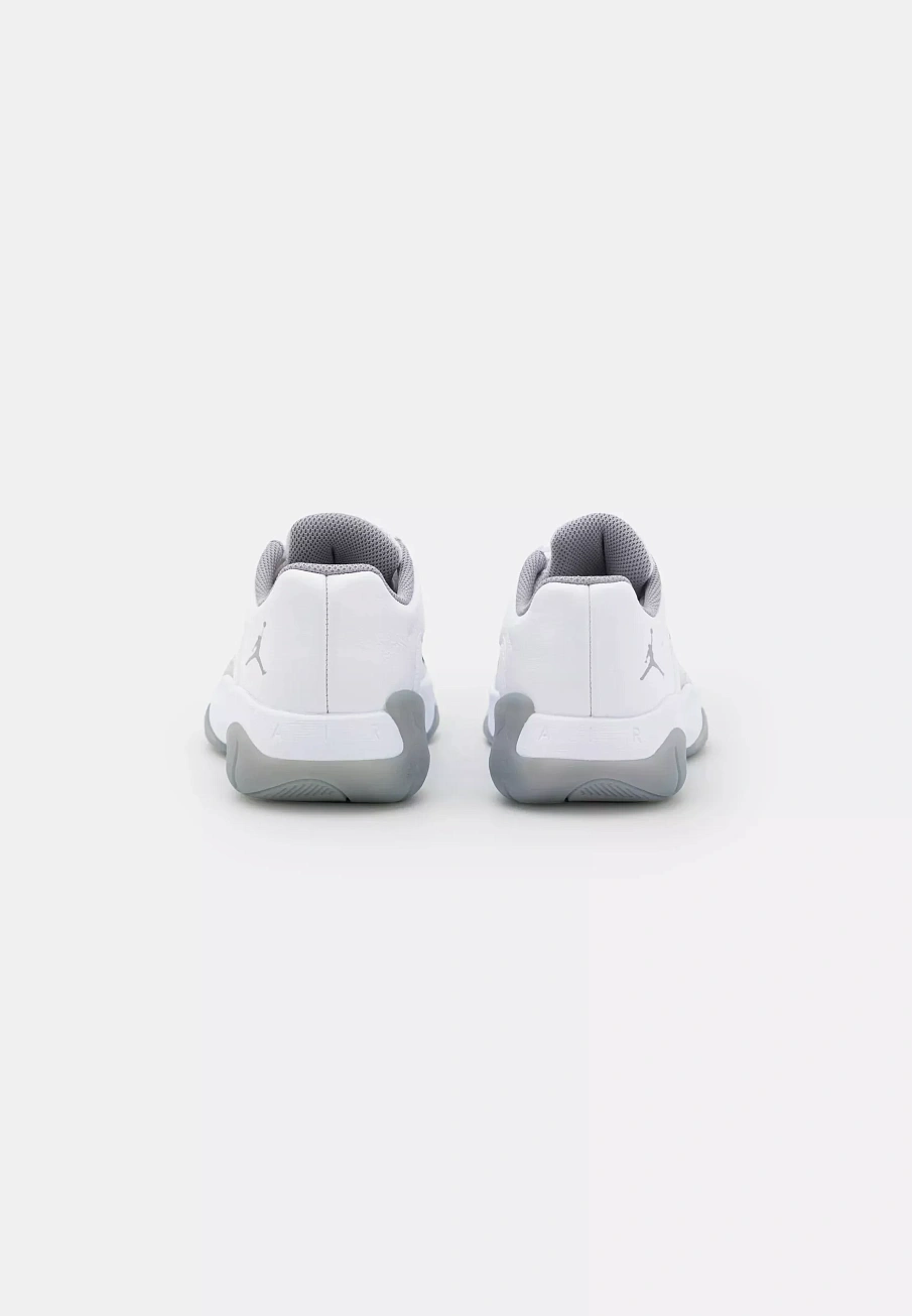 Фото № 3 с приближением к товару «‎WMNS AIR JORDAN 11 CMFT LOW»