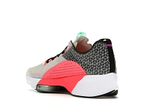 Фото № 6 с приближением к товару «‎Jordan Air Zoom Renegade White Infrared 23 Black»