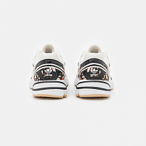 Фото № 4 с приближением к товару «‎Adidas Astir »