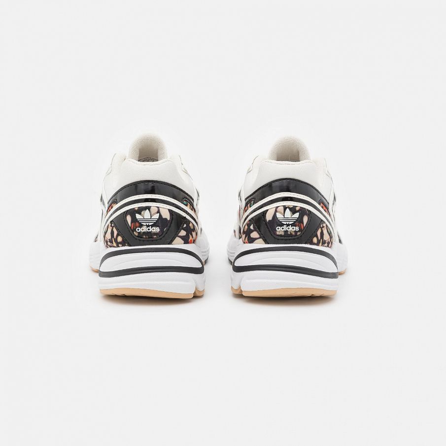 Фото № 4 с приближением к товару «‎Adidas Astir »