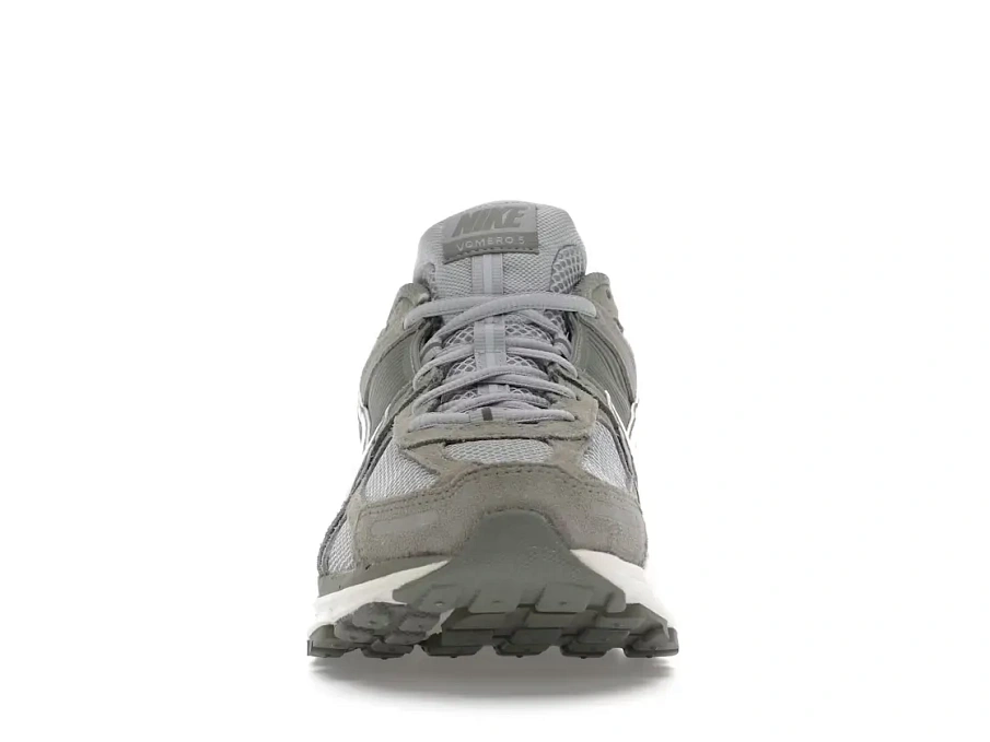 Фото № 2 с приближением к товару «‎Nike Zoom Vomero 5»