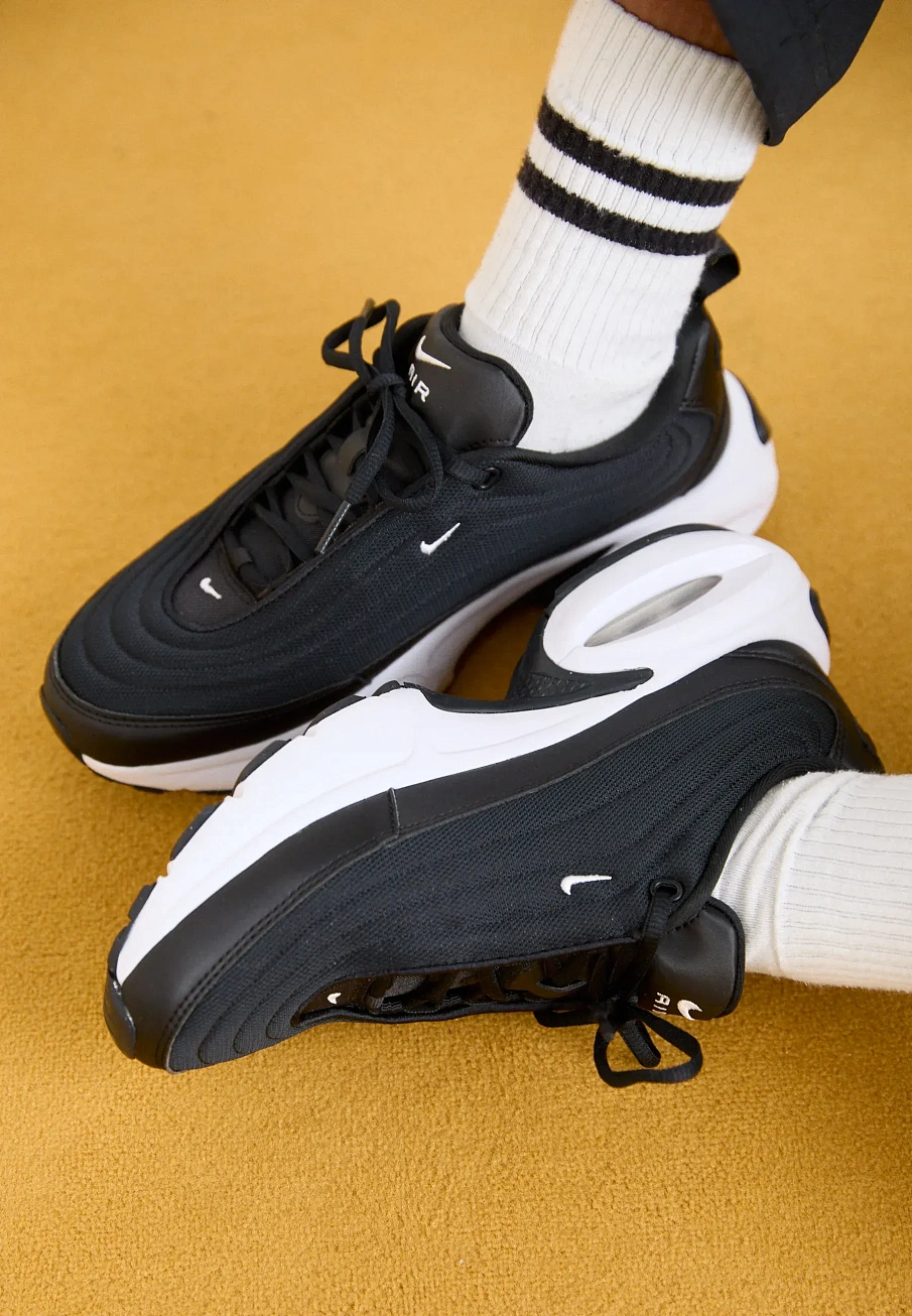 Фото № 1 с приближением к товару «‎AIR MAX PORTAL»