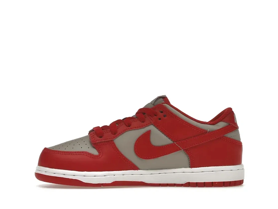 Фото № 3 с приближением к товару «‎Nike Dunk Low»