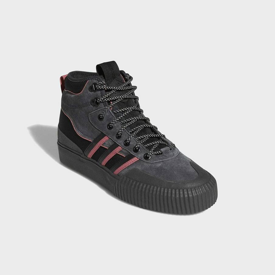 Фото № 2 с приближением к товару «‎Кроссовки Adidas SPAD115N037-Q11»