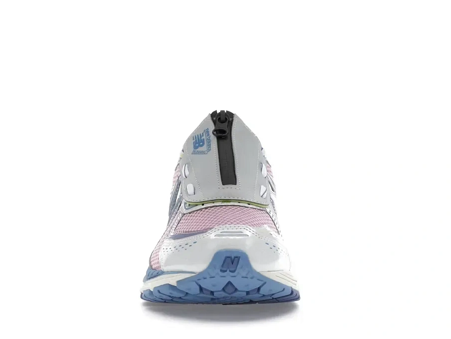 Фото № 2 с приближением к товару «‎New Balance 860v2»