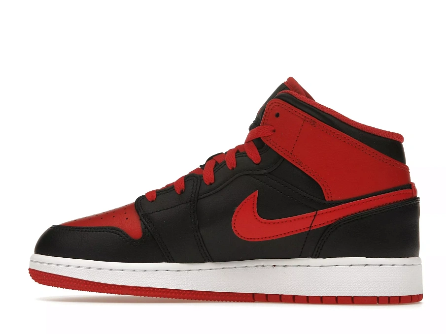 Фото № 3 с приближением к товару «‎Jordan 1 Mid Alternate Bred (2022) »