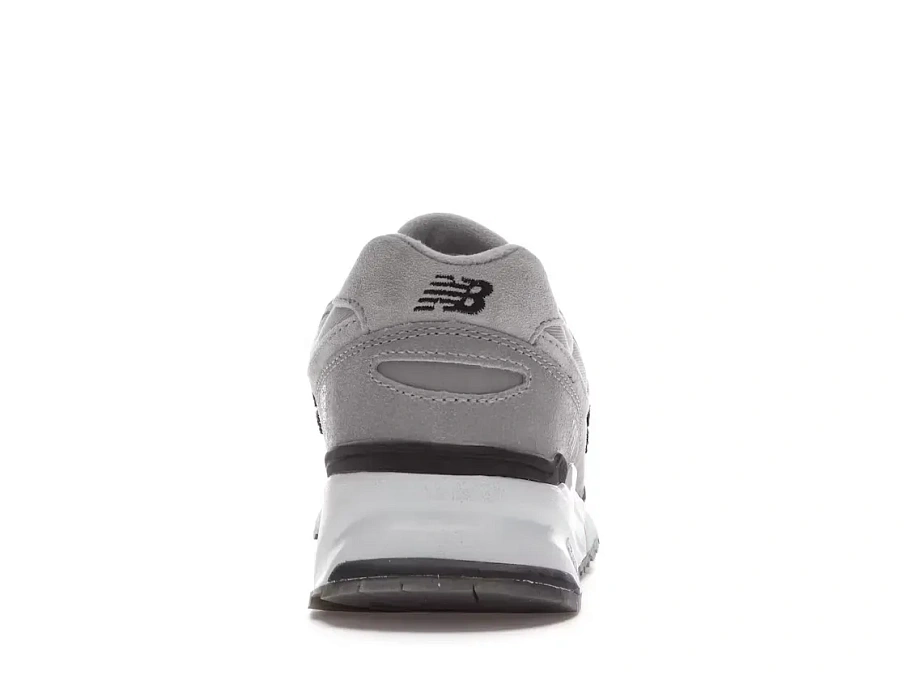 Фото № 4 с приближением к товару «‎New Balance 999»