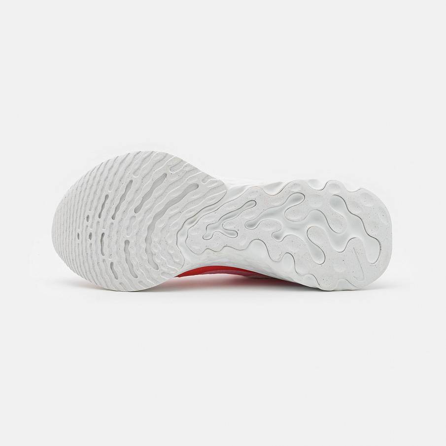 Фото № 5 с приближением к товару «‎Nike React Infinity 3»