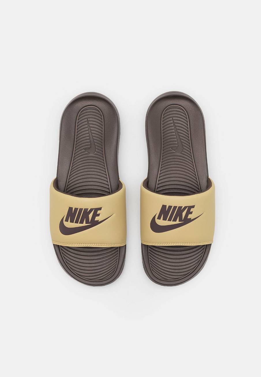 Фото № 3 с приближением к товару «‎Nike Victori One Slide»