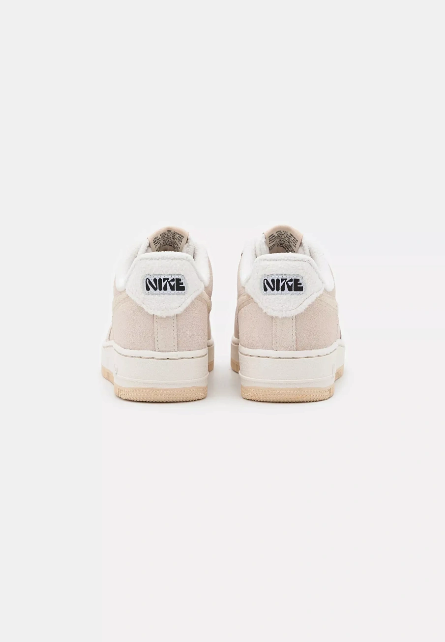 Фото № 3 с приближением к товару «‎WMNS AIR FORCE 1 07 SE»